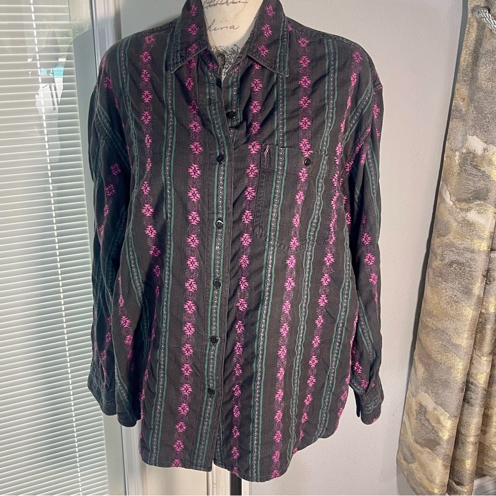 Futures Vtg 90’s Aztec Embroidered  Distressed Worn Button Up Grunge Top Sz 1X